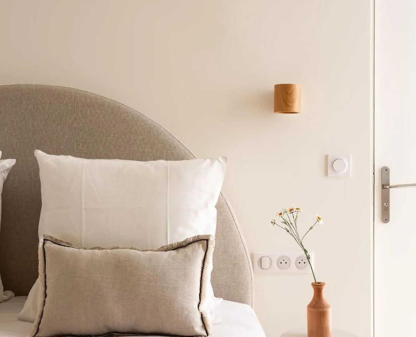 The Liberty Beige Montmartre Apartment Paris