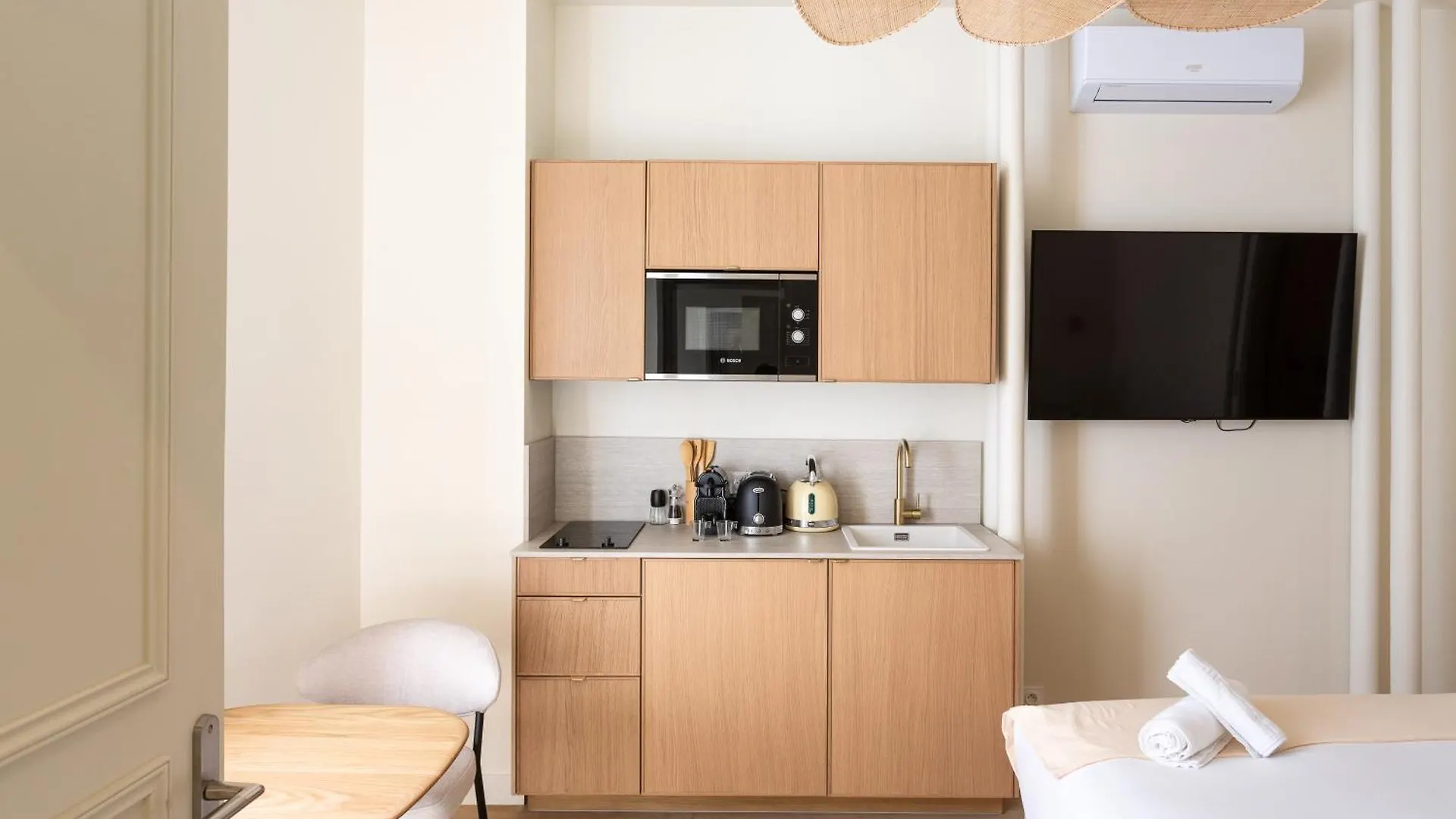 The Liberty Beige Montmartre Apartment Paris